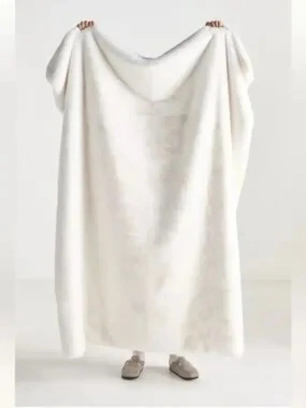 NWT Anthropologie Sophie Faux Fur Throw Blanket White 60 x 70